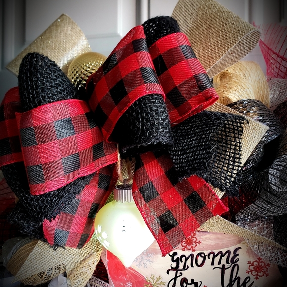 Christmas Wreath Gnome for the Holidays - Picture 14 of 15